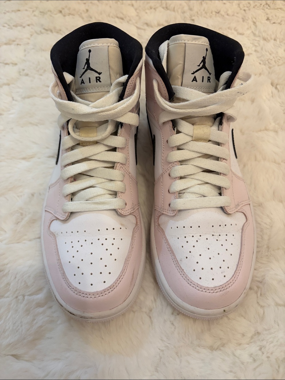 Nike Jordan 1 Mid Sneaker